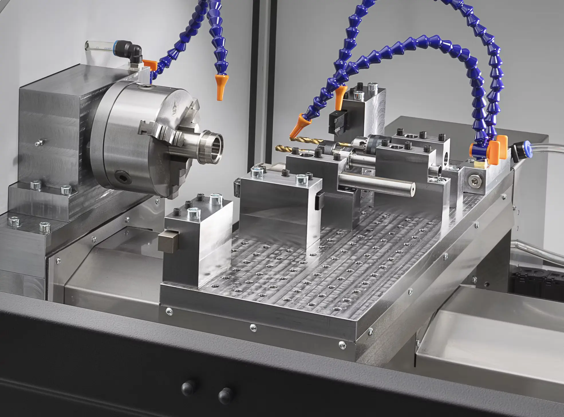 Dyna Turn 102 – CNC lathe for one-off and serial production